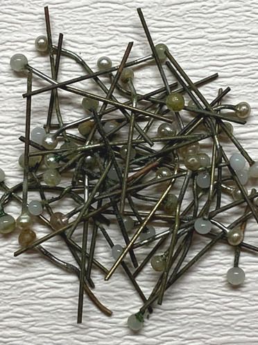 Bunch of original pearl earrings for vintage Barbie dolls €10,-