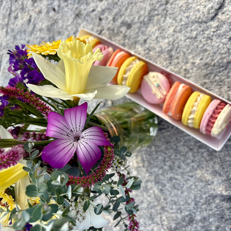 Thumbnail: Mother's Day Macaron and Flowers Combo Offer