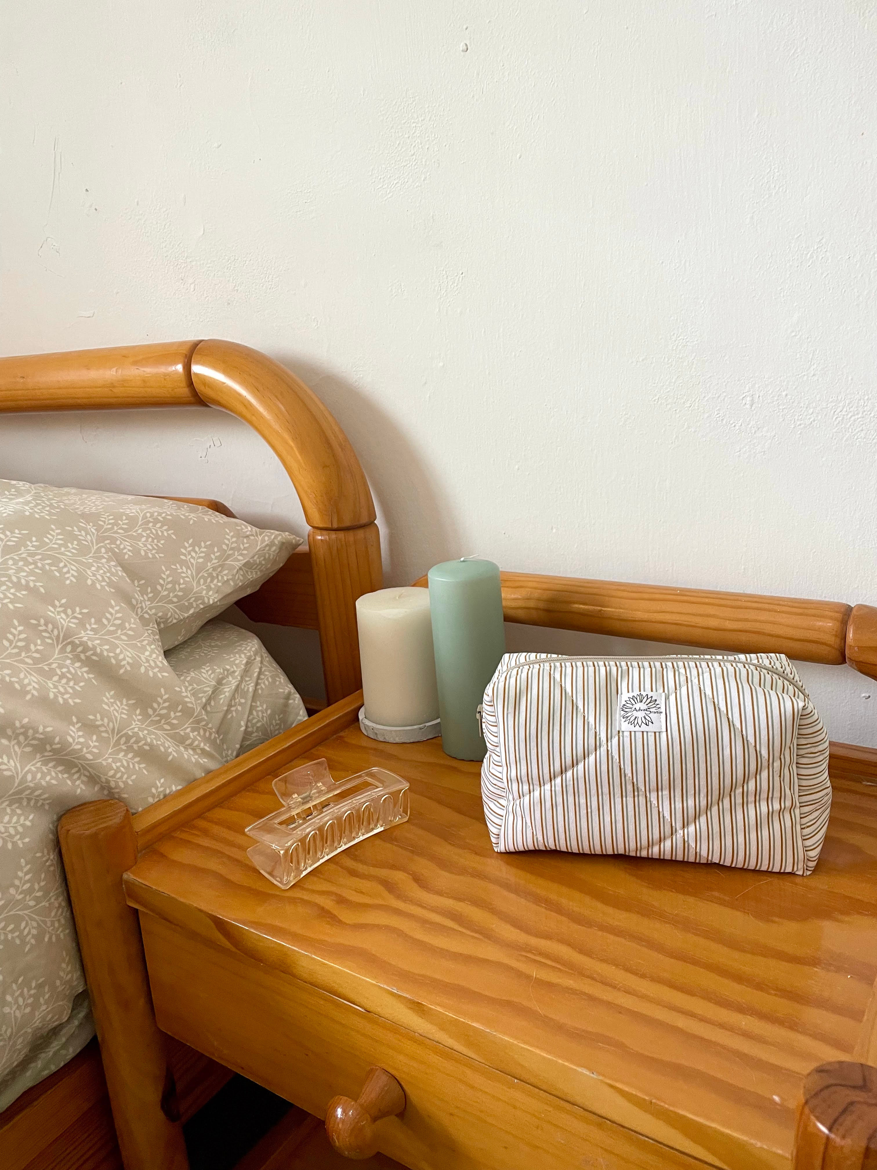 נרתיק איפור פסים