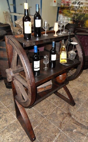 Thumbnail: Bodegas, barras y vinotecas en madera desde $750