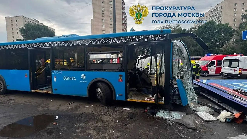 «Руки и ноги как тряпочки»: очевидцы о состоянии водителя после ДТП в Москве