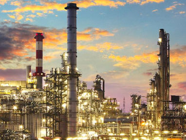 Пошли на поклон к России: санкции оставили китайский НПЗ без поставщиков