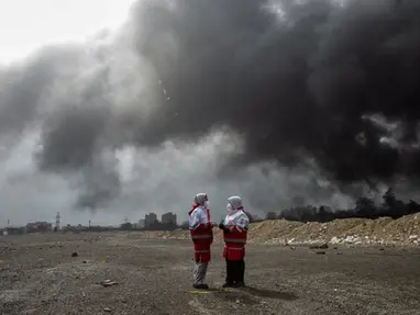 США атаковали нефтебазы в Иране: экологи предупреждают о кислотных дождях