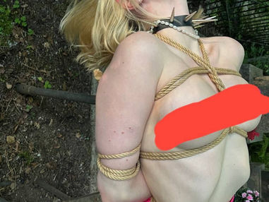 Художники получили сроки за эротическую съемку у могил в Питере