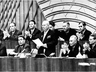 ХХ съезд КПСС и секретный доклад Хрущева: как рухнул культ личности Сталина