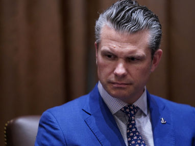 Белый дом начал искать нового министра обороны вместо "облажавшегося" Пита Хегсета