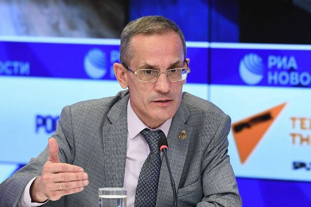 В России задумали «правдивый» учебник истории Украины для украинских школьников