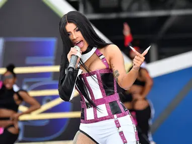 Cardi B Denies Assaulting Security Guard in Ongoing Trial