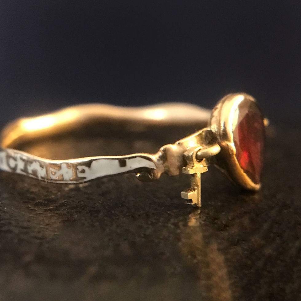 Thumbnail: Vous Avez La Clef Amatory Ring