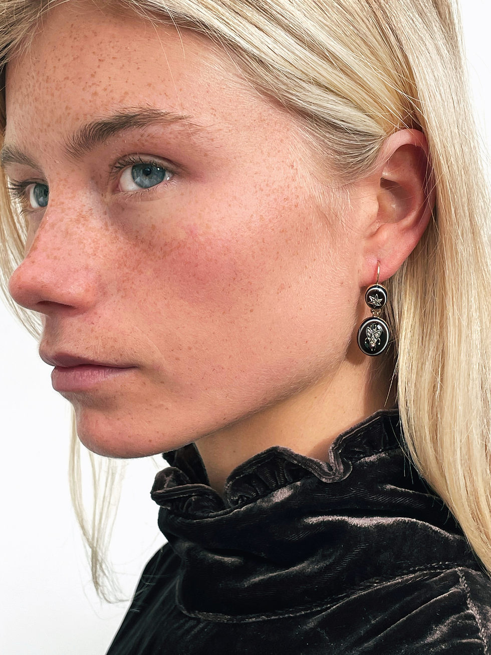 Thumbnail: Banded Agate Fly Earrings 
