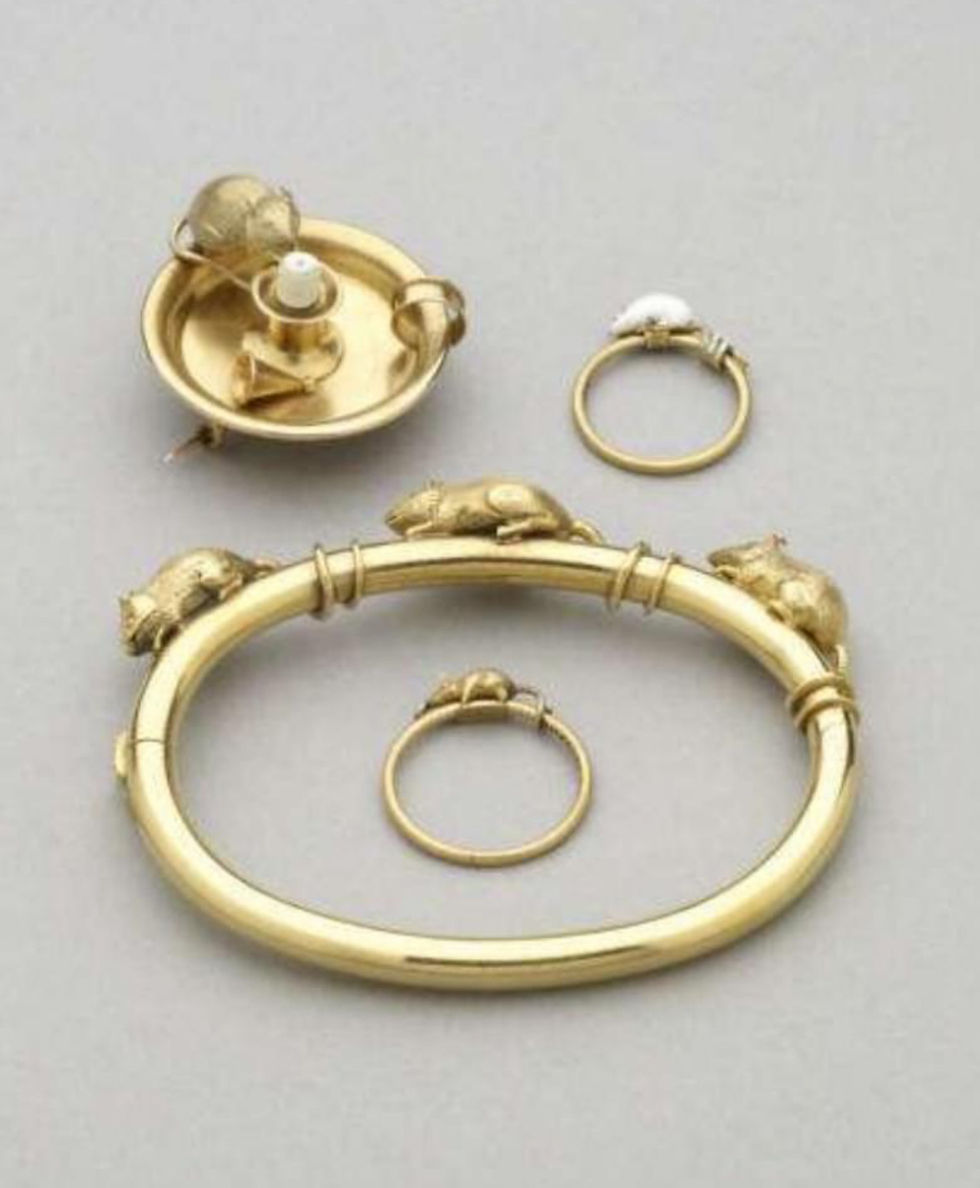 Thumbnail: Rare Thornhill Mouse Bracelet 