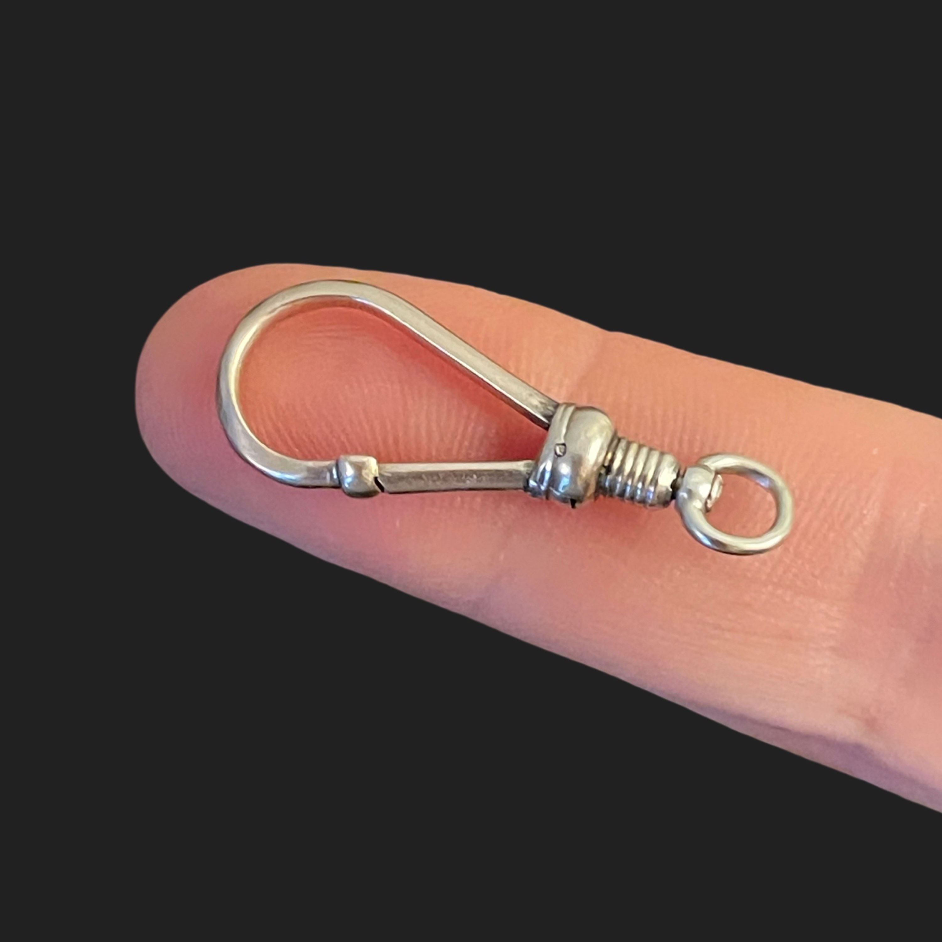 Antique 9 Carat Dog Clip 