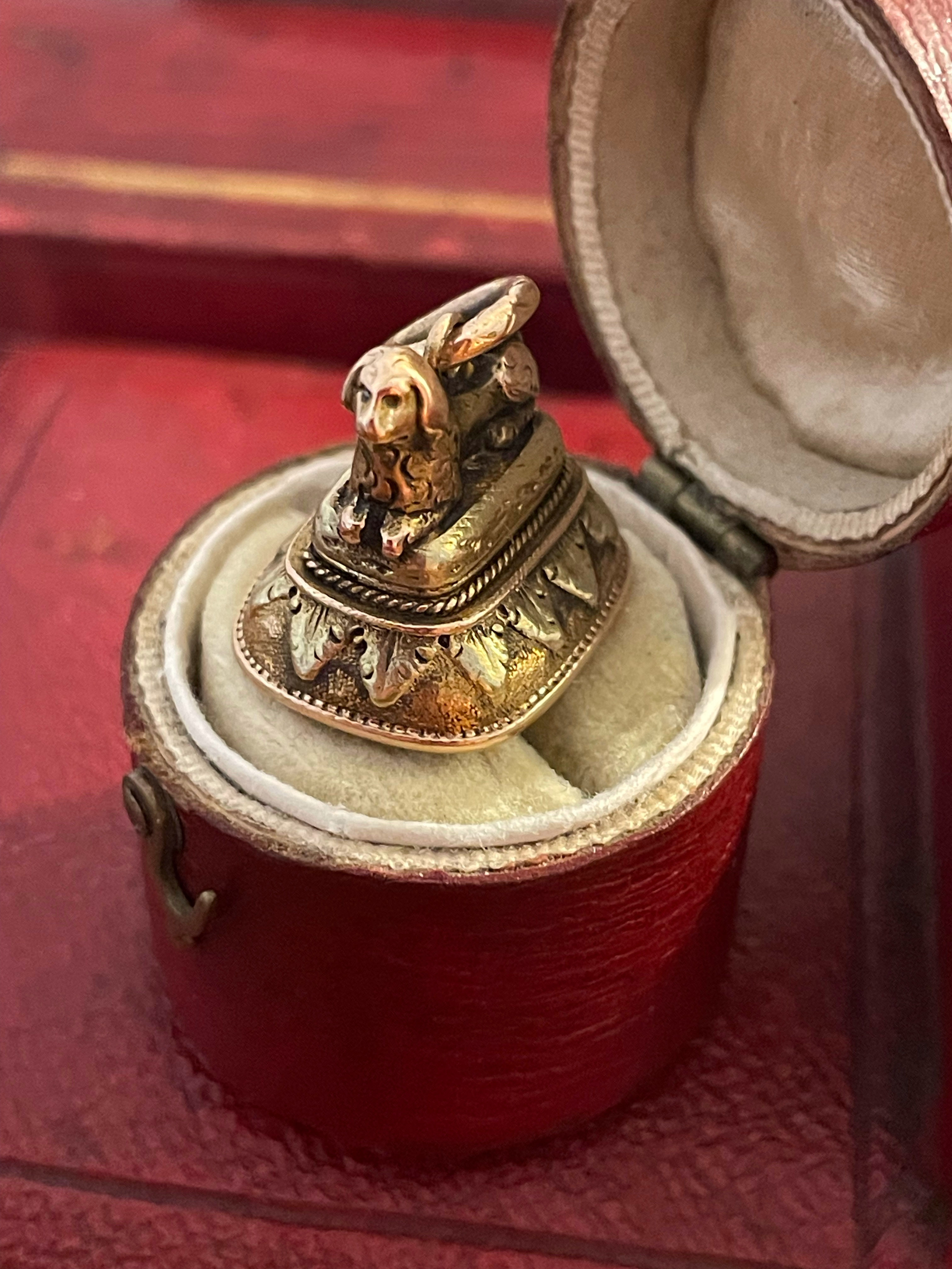 Regency Gold Spaniel Fob 