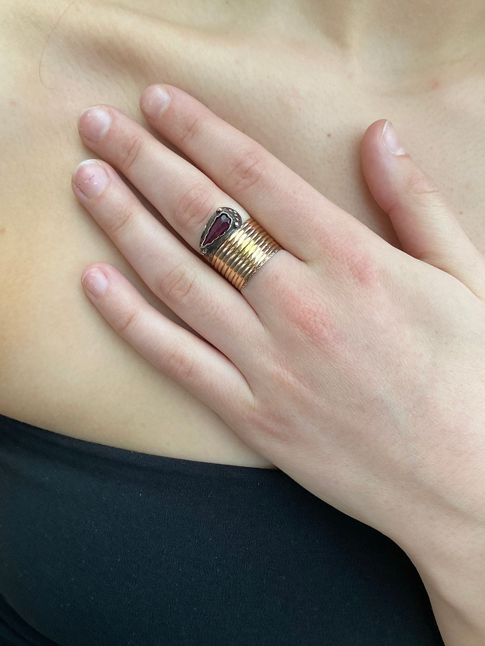 Thumbnail: Antique Gold And Garnet Snake Ring 