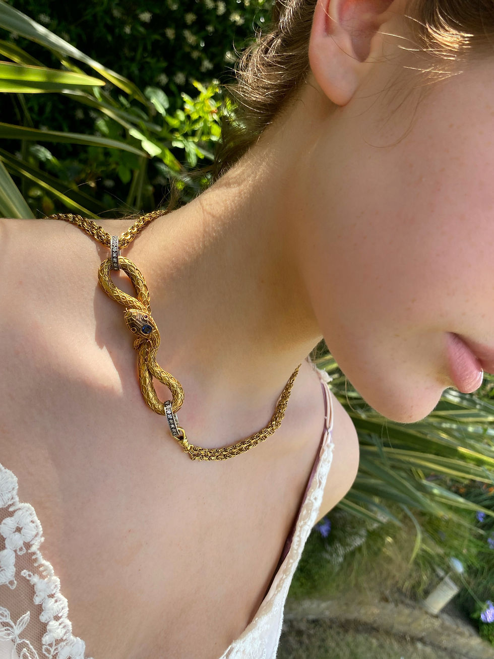 Thumbnail: Antique Gold And Sapphire Snake Chain Extender