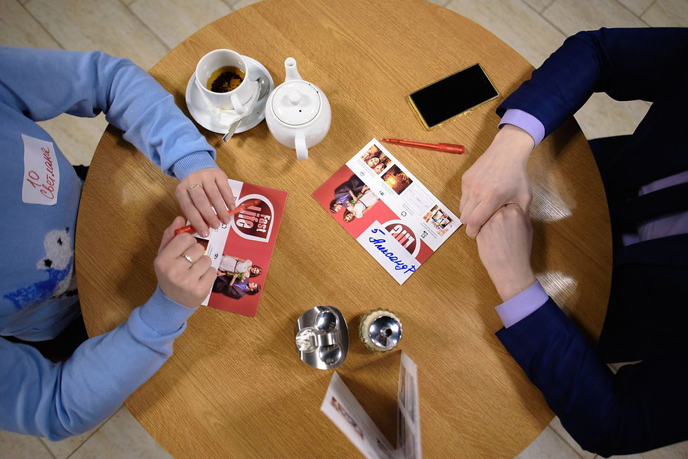 Влюбиться за пять минут: как проходят «быстрые свидания» в Москве