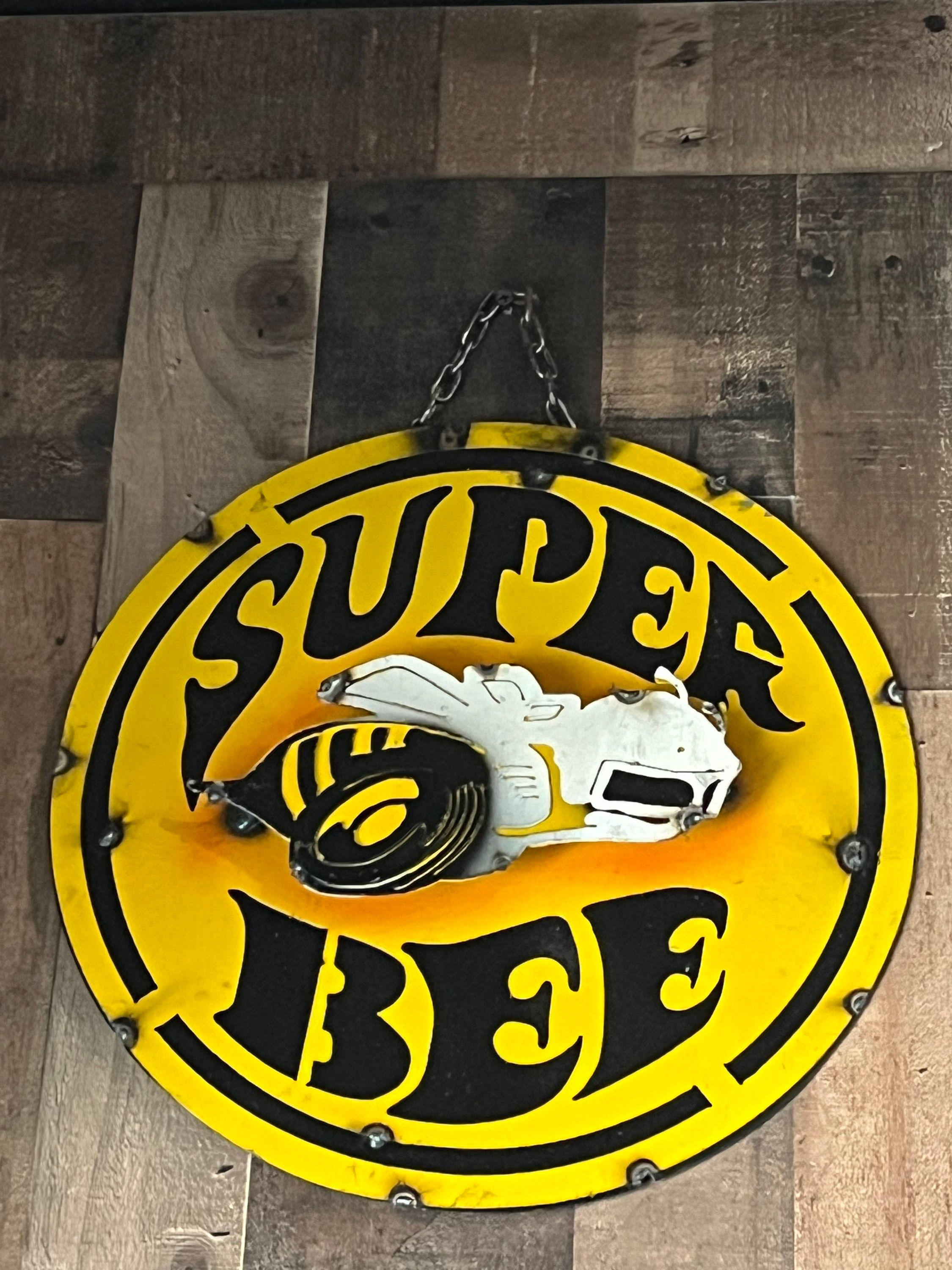 Super Bee