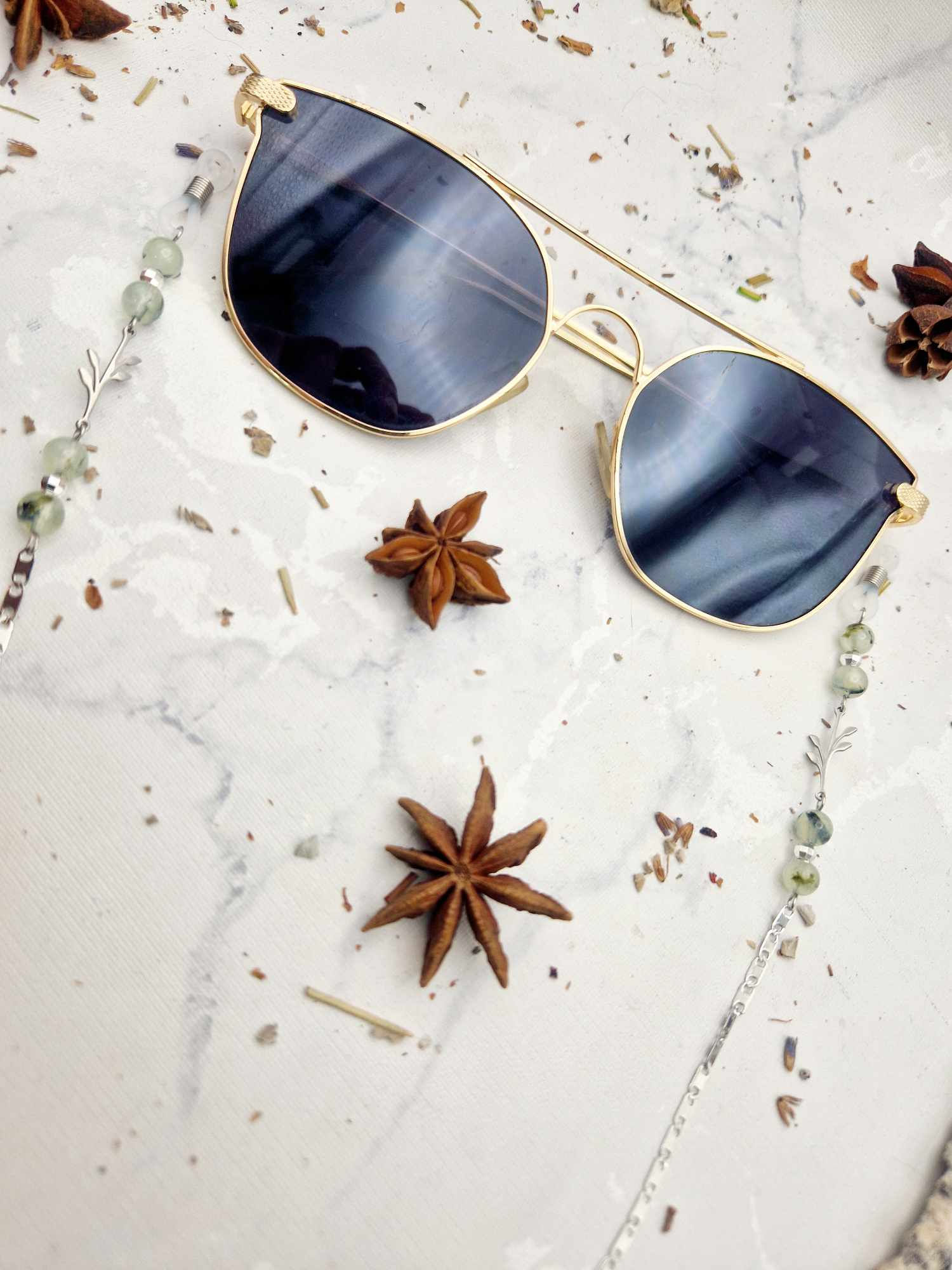 Destock - Attache lunette préhnite (pièce unique)