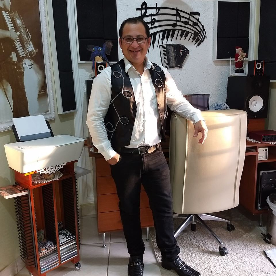 Aula Para Iniciantes no Acordeon (SANFONA)