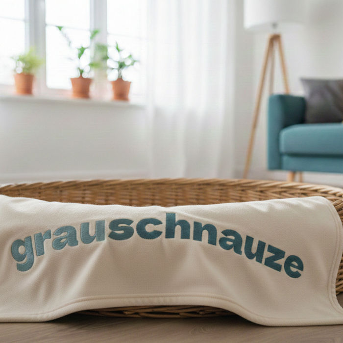 Zu sehen ist eine Decke für Grauschnauzen