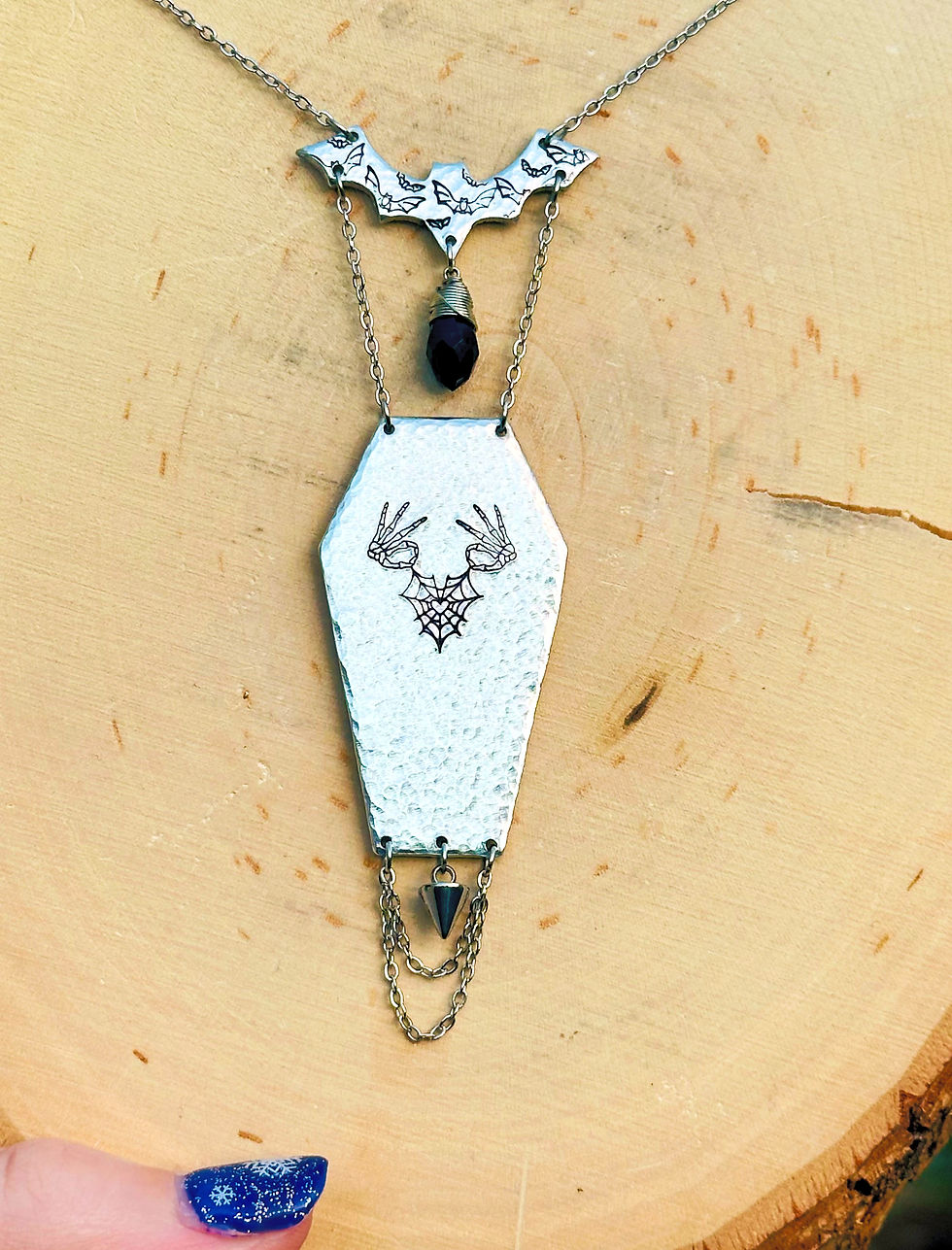 Thumbnail: Heart of the Crypt Necklace