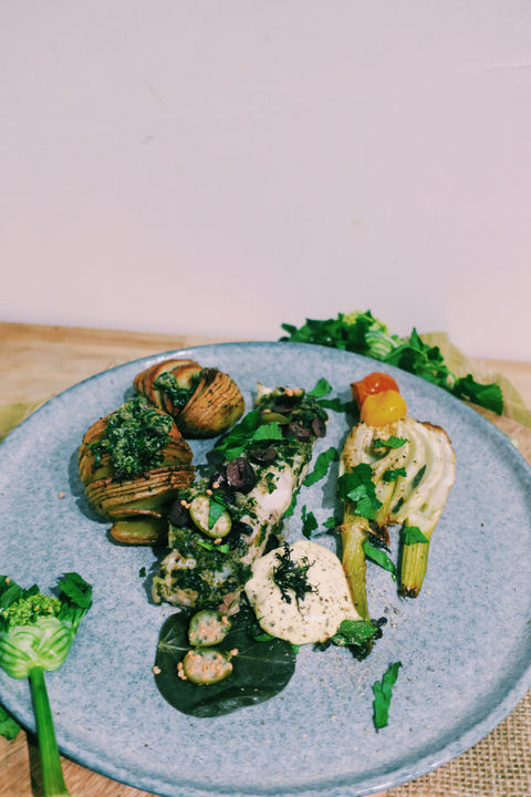 Cod en papillote with wild Alexander leaves, roast fennel and saffron aioli