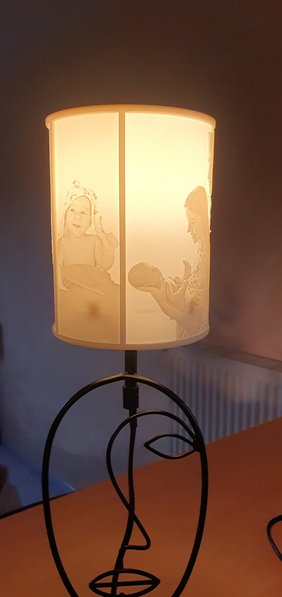 Miniature : LAMPE VISAGE ABAT JOUR DROIT