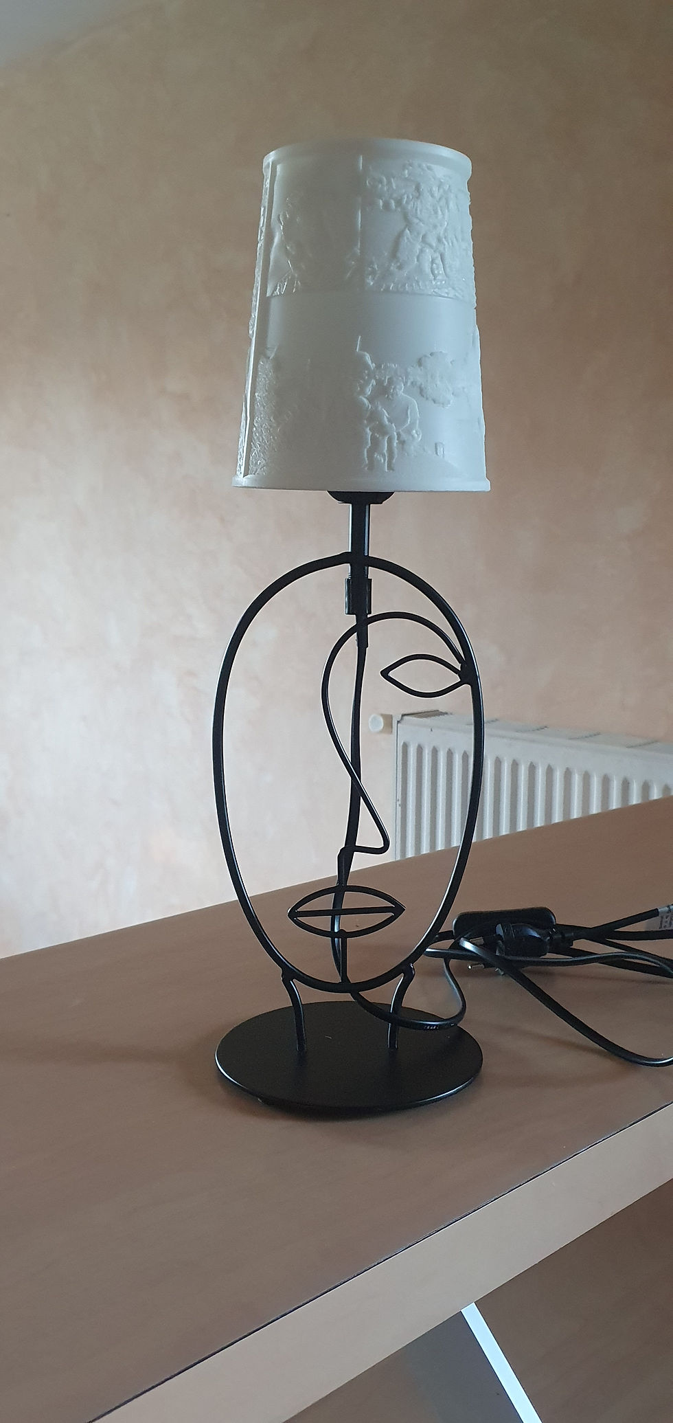 Miniature : LAMPE VISAGE ABAT JOUR CONIQUE