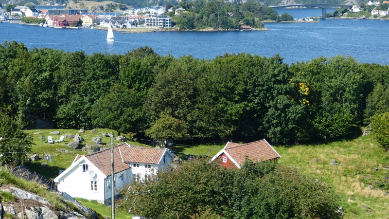 Blick vom Hausberg über den beliebten Ferienort Farsund.