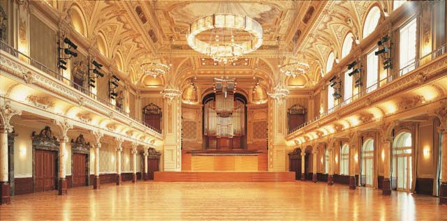 Großer Saal (Mendelssohn-Saal) in der Stadthalle Wuppertal.