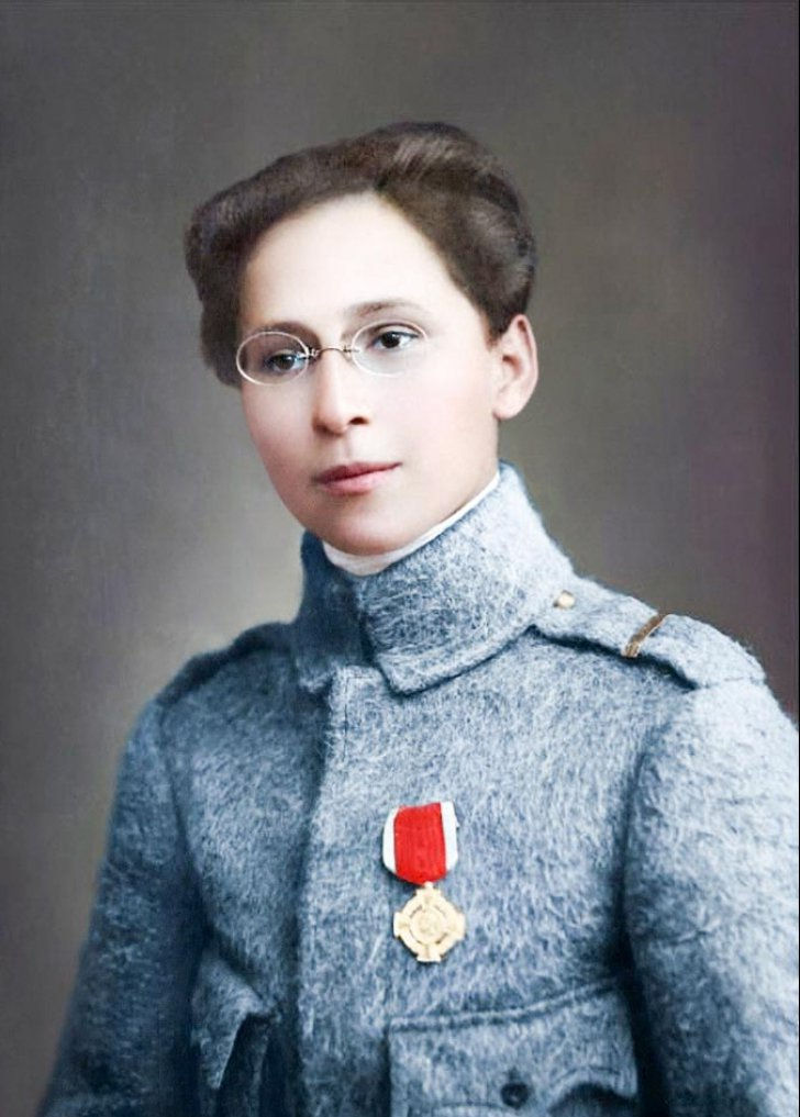 Ecaterina Teodoroiu, 1917, nachträglich koloriert. Abb. wikimedia.org/wikipedia/commons.