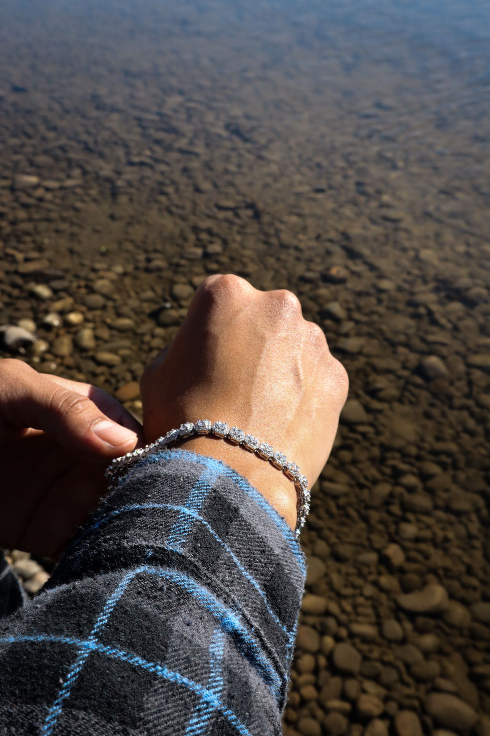 Thumbnail: Square 6mm Halo Bezel Tennis Bracelet 