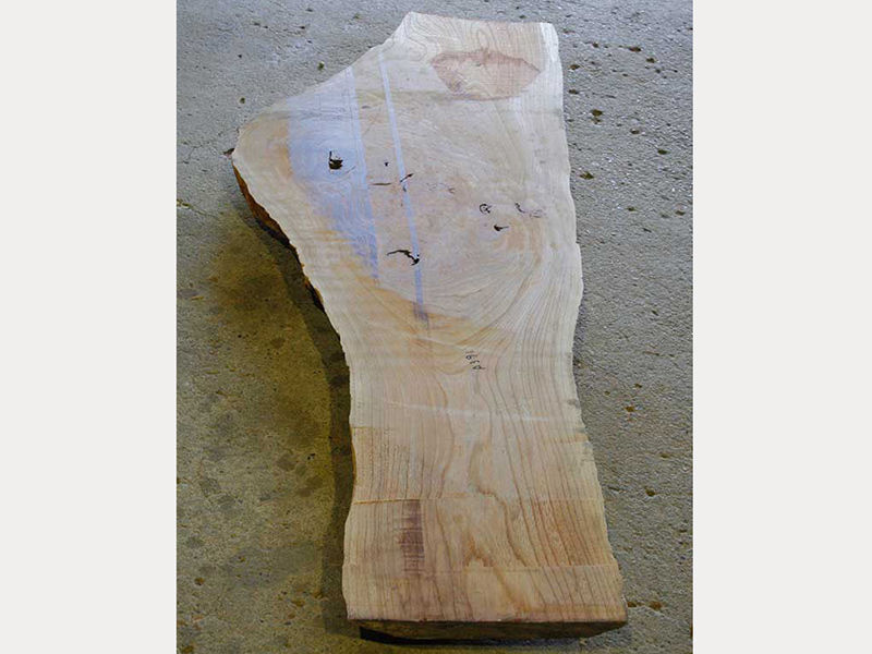 サムネイル： ケヤキ（欅）　A391：長1620×巾150～580×厚20～35mm