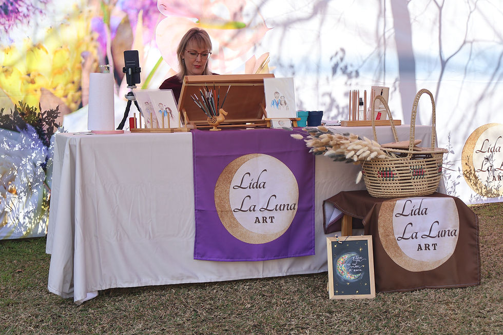 Lida painting at an event