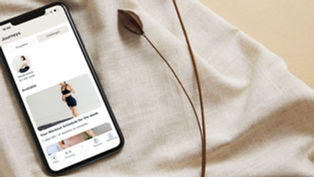 How do I launch a running club app with tracking and plans?