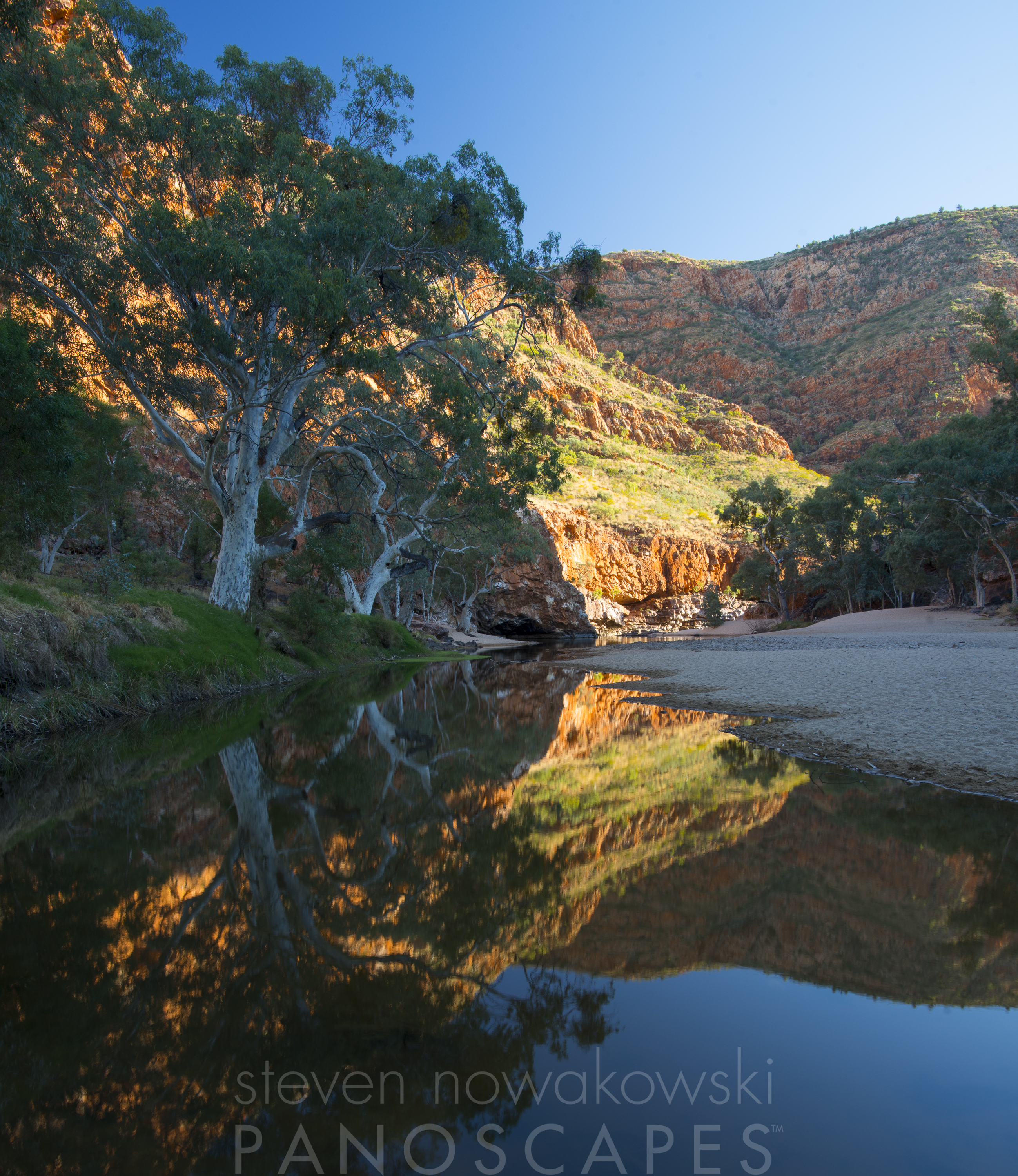 NT - Ormsiton Gorge 01