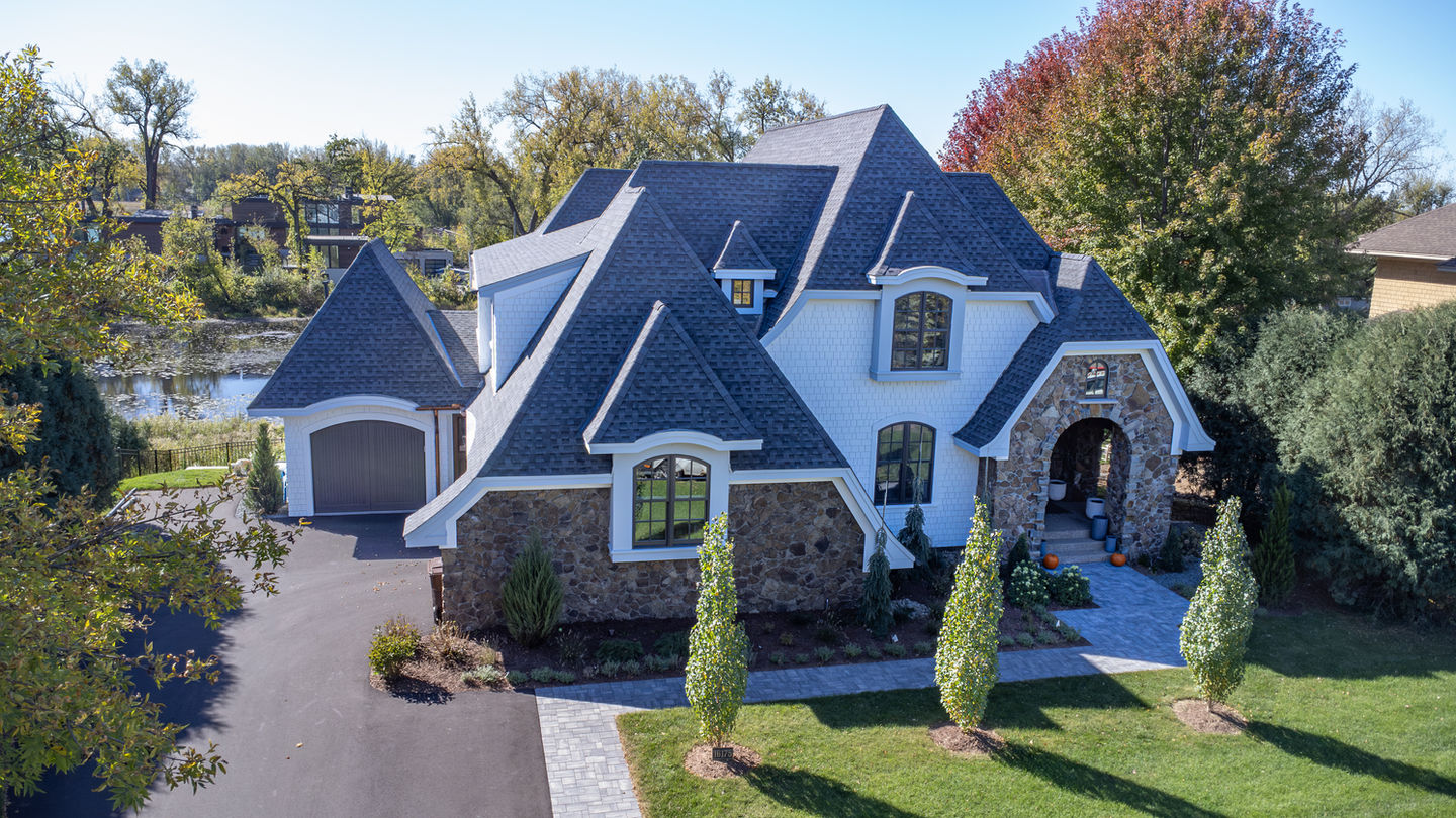 Exterior design and landscaping for Lake Minnetonka Home