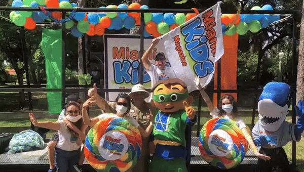 CaravanofFunCelebratingourAnniversaryDuringSocialDistancingMiamiKidsMagazine-ezgif.com-vid