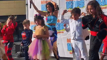 youtube-video-gif (1).gif