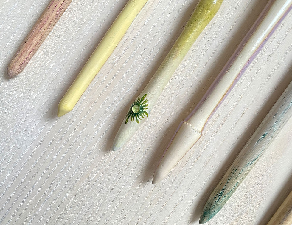 Miniature : Baguettes magiques florales en bois