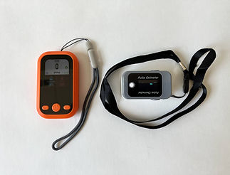 Carbon monoxide detector and pulse oximeter