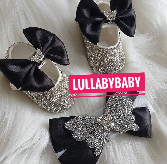 Thumbnail: Butterfly design baby shoes