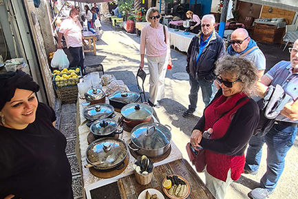 סיור אוכל בחיפה - טעימות בשוק של הואדי - פטמה
