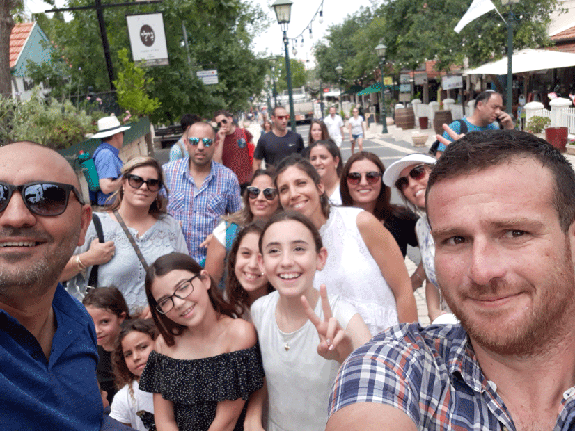 סיור בת מצווה בזיכרון יעקב - מטיילים במושבה עם כל המשפחה