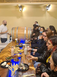 סיור קולינרי בזיכרון יעקב - טעימות יין וגבינות