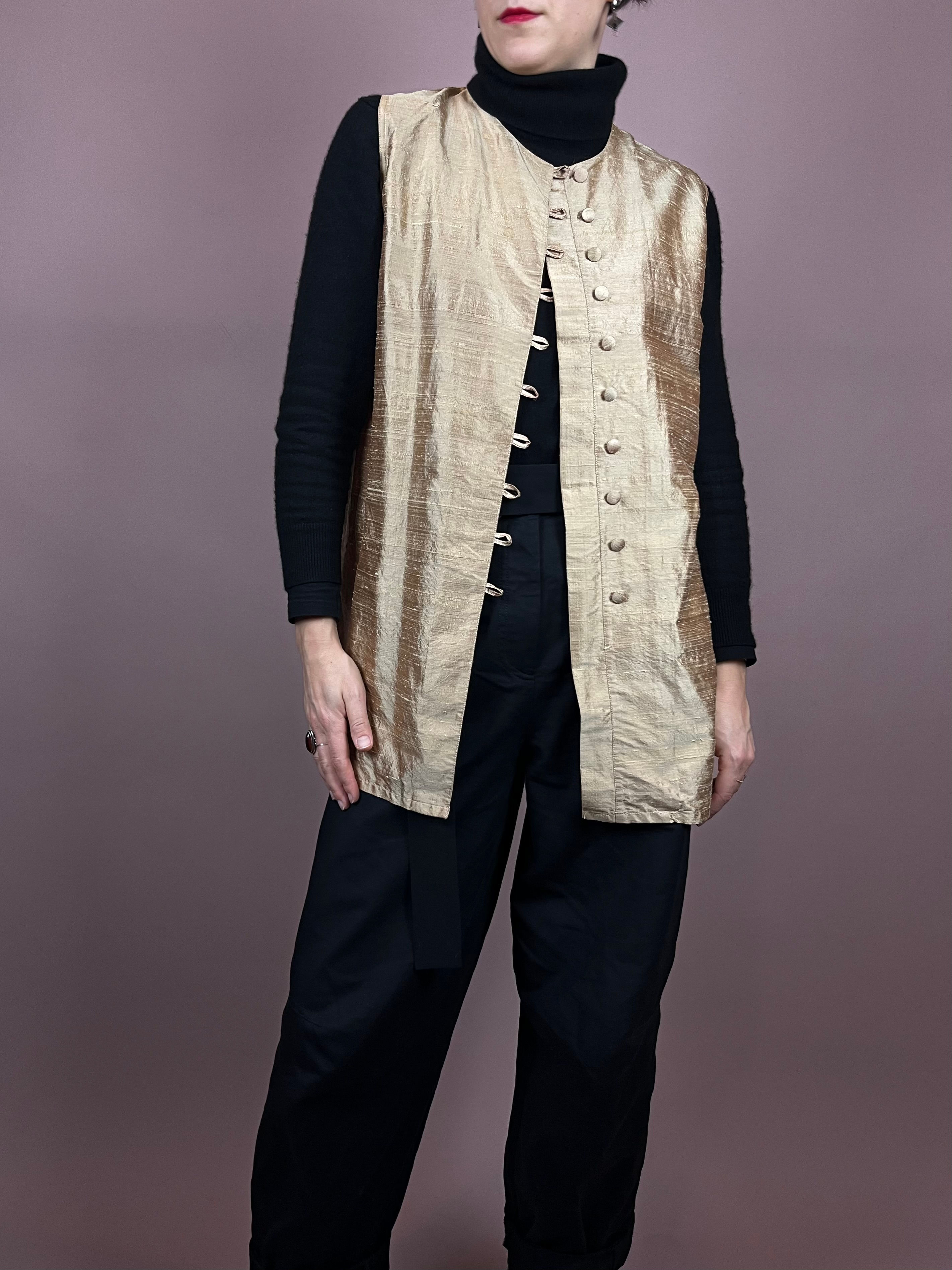 Vest Silk Gold Gr. 36
