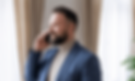 Raphael Mammerler am Telefonat mit einem Coaching-Klienten