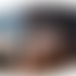 En ventes des lustres et luminaires de bonnes qualité disponibles.