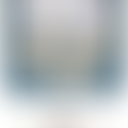 En ventes des lustres et luminaires de bonnes qualité disponibles.