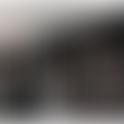 En ventes des lustres et luminaires de bonnes qualité disponibles.